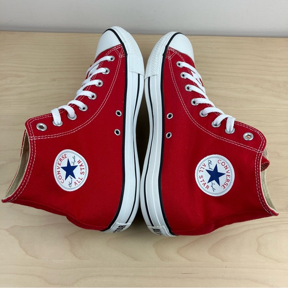 Converse Men’s Size 10.0 All Star Chuck Taylor Hi Top Red & White Shoes - Picture 6 of 11
